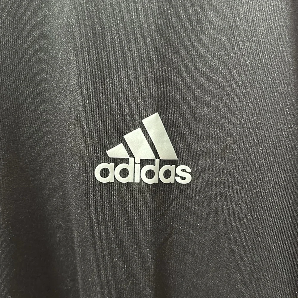 ADIDAS Climalite Men’s Black Sports T-Shirt Size XL NC0136